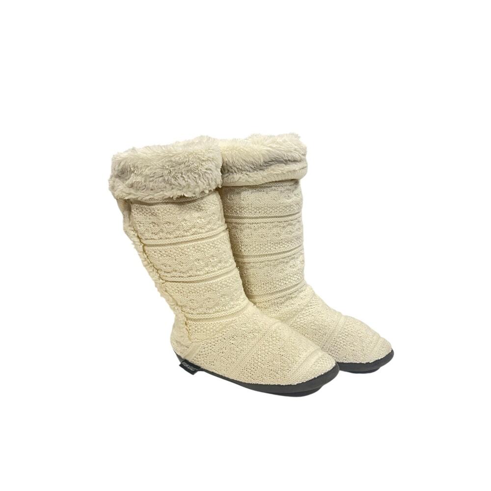 Muk Luks Indoor Knitting Ivory Boots Size 8